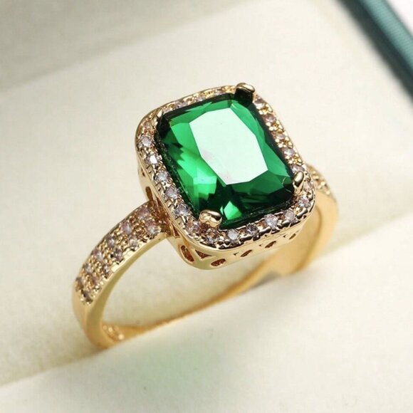 Jewelry - 18K Gold Filled Emerald-Cut Green Halo Ring Size 8